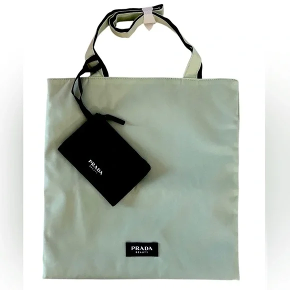 NWT Prada VIP Beauty Reversible Tote Bag + Black Pouch - Picture 1 of 3